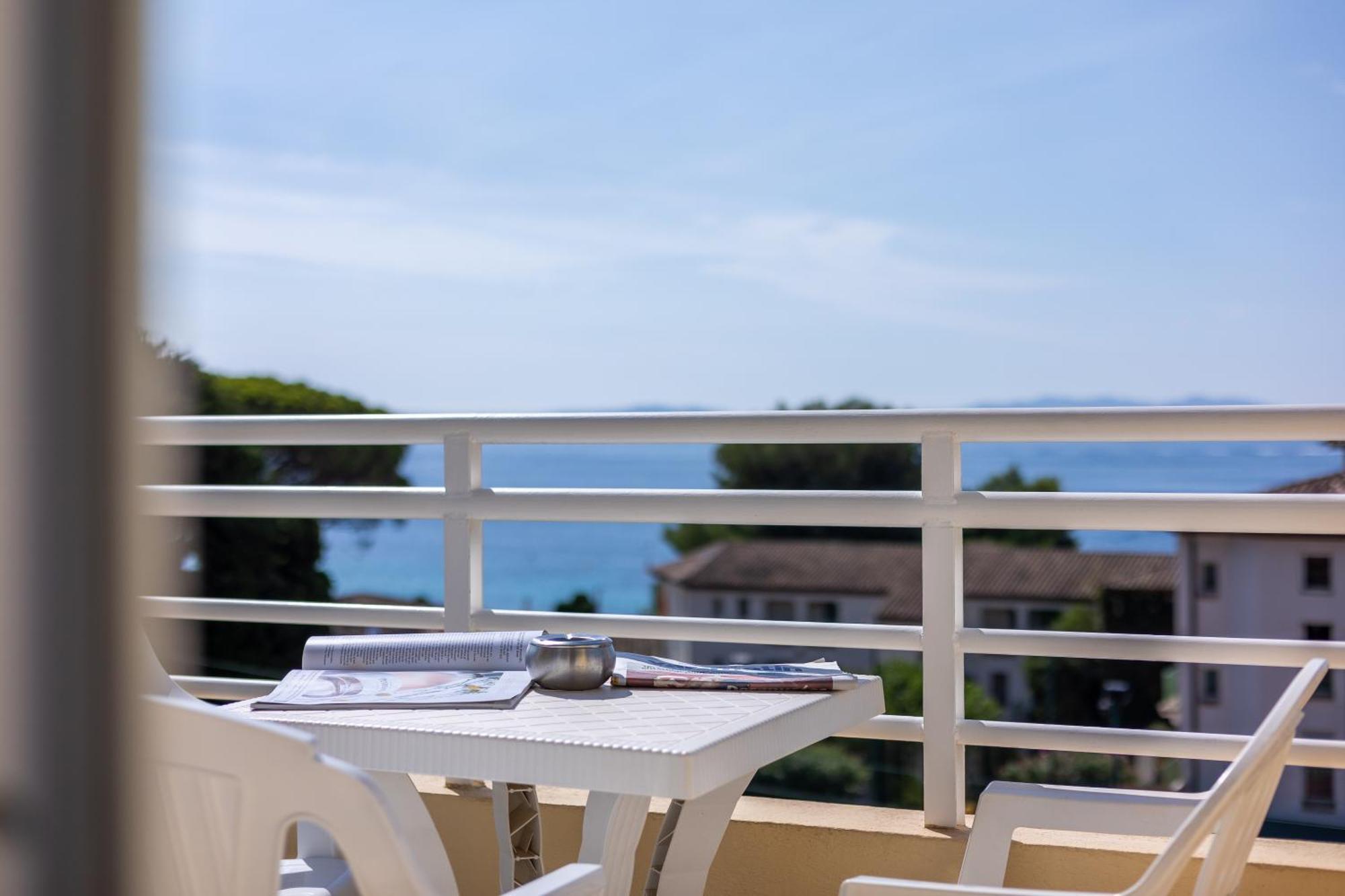 Cap Negre Hotel เลอลาวองดูว์ ภายนอก รูปภาพ