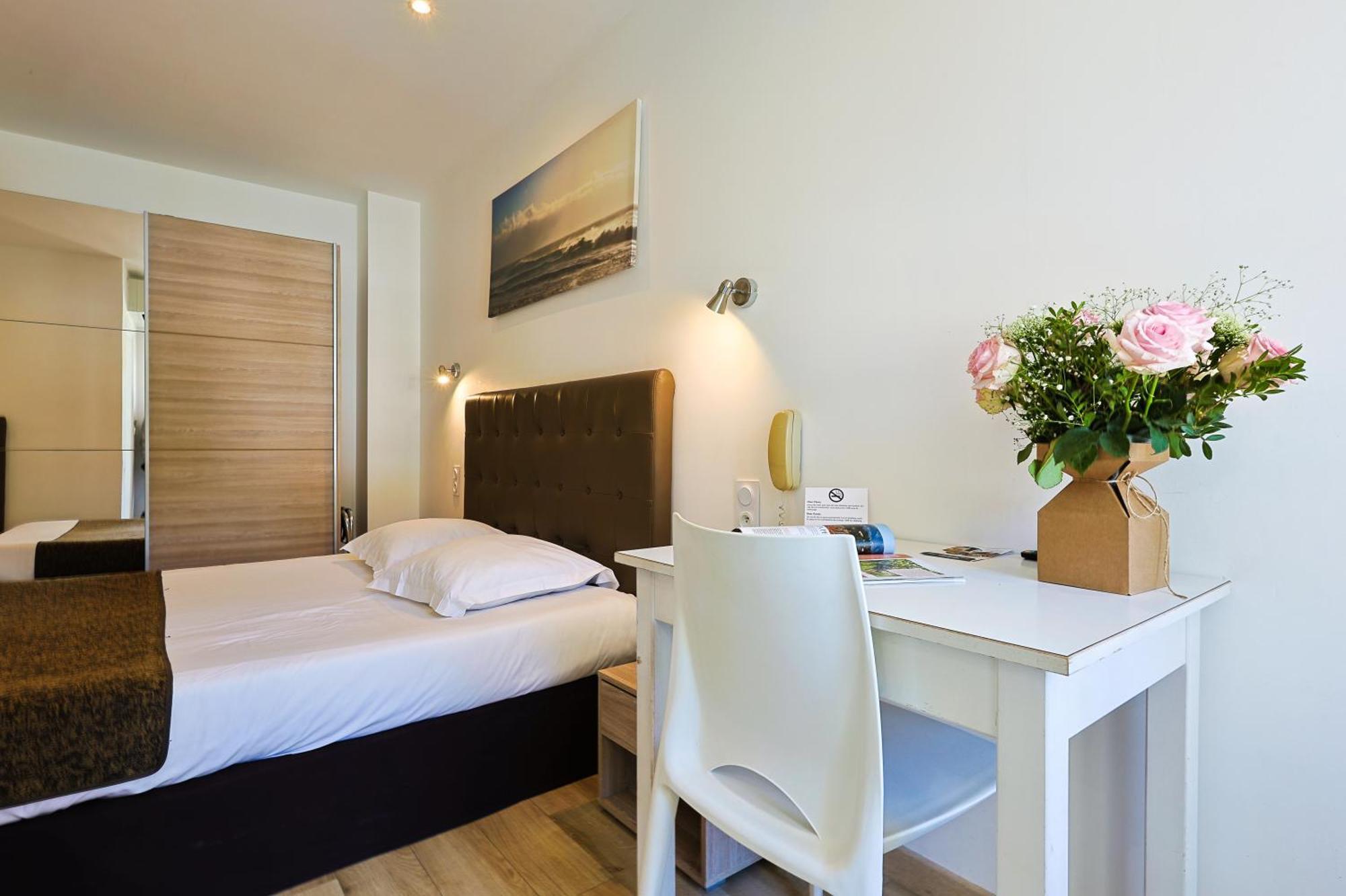 Cap Negre Hotel เลอลาวองดูว์ ภายนอก รูปภาพ